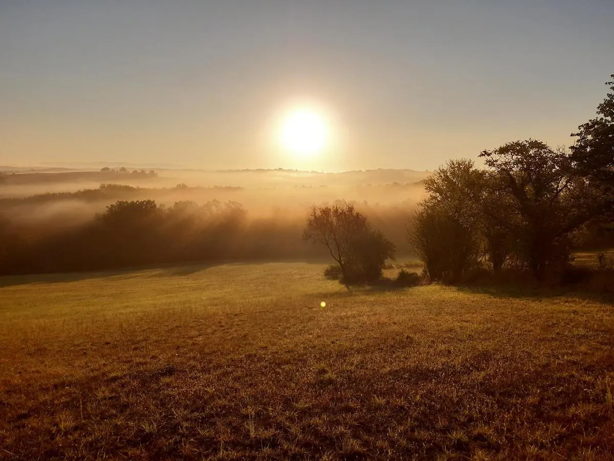 Domaine de Souladiès Genebrieres Hébergement de vacances